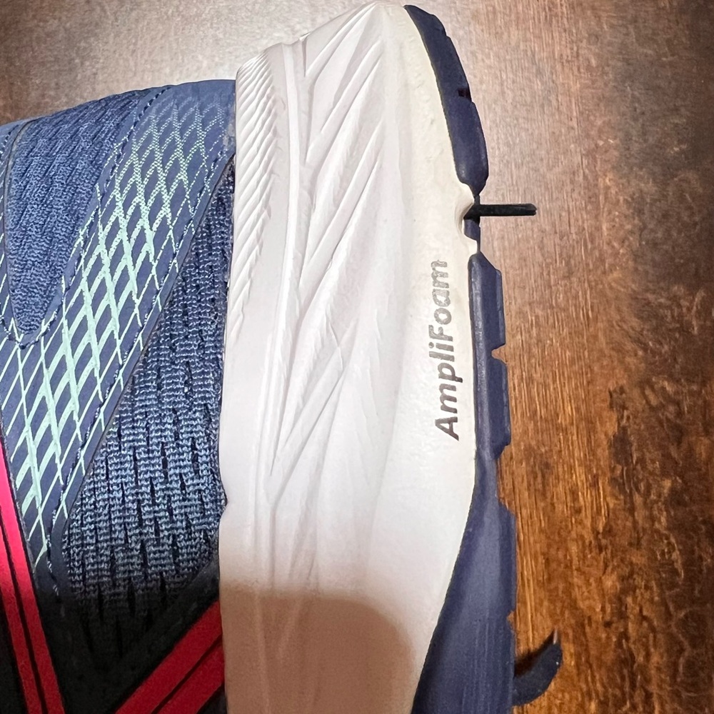 ASICS Gel-Contend 6 running shoe (blue and pink) GEL technology for cushioning. - Picture 14 of 16
